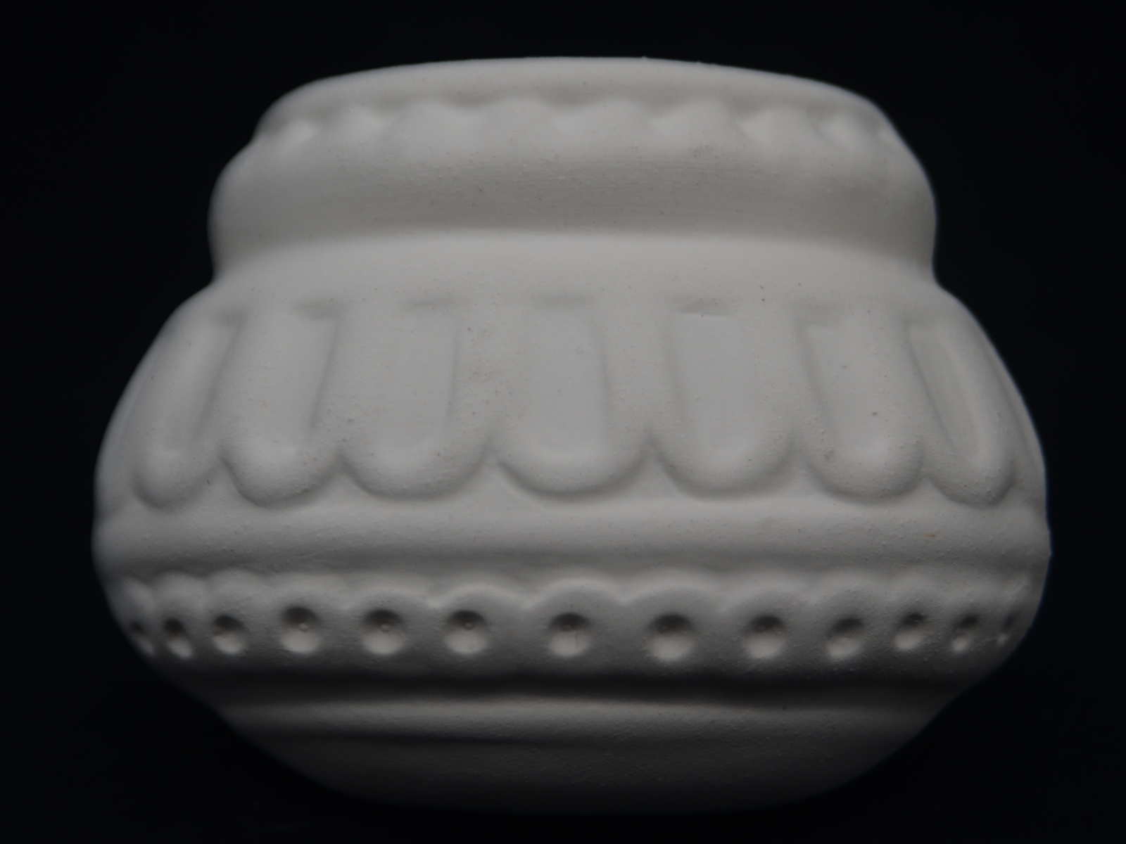 Vaso meio Bojudo Trabalhado